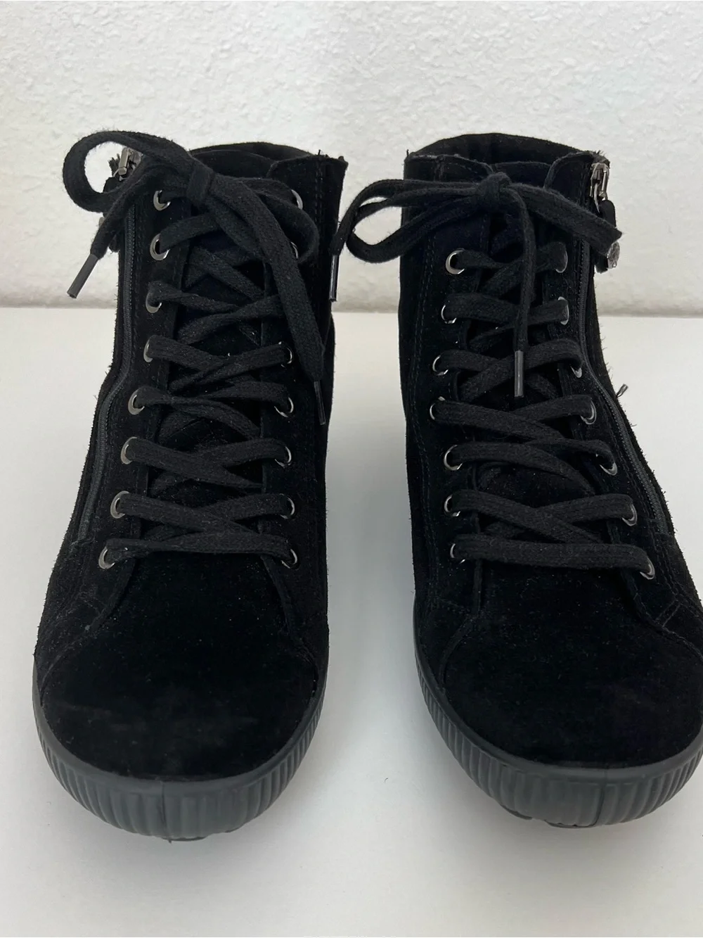 TEX Women's Black Suede Lace-Up Ankle Booties
